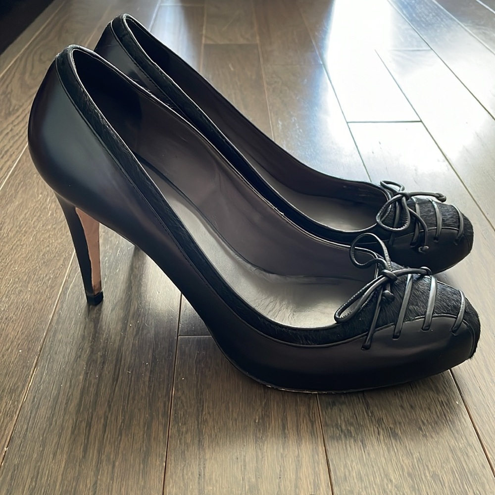 Beautiful Cole Haan heels!